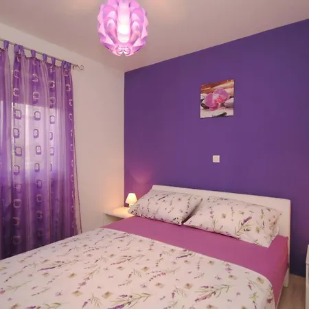Apartment Lana Kastela