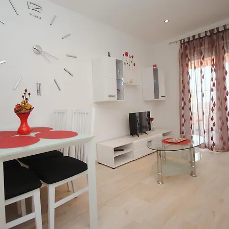 Lana Apartmán Kaštela