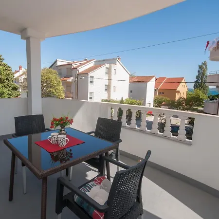 Lana Apartmán *