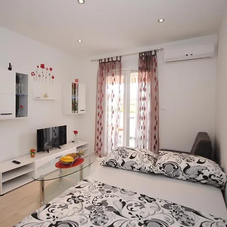Lana Apartmán Kaštela