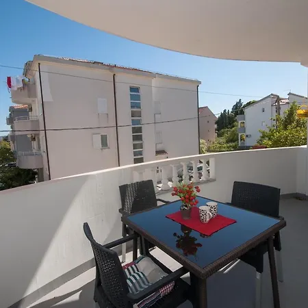 Apartment Lana Kastela