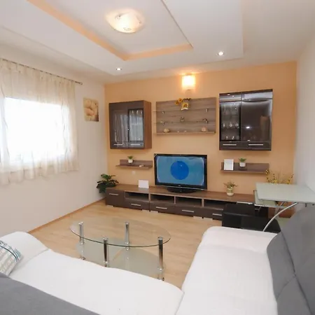Apartment Lana Kastela