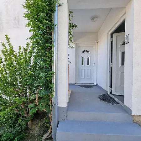 Lana Apartmán
