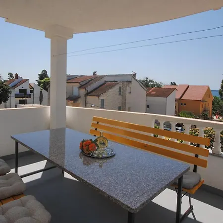 Apartment Lana